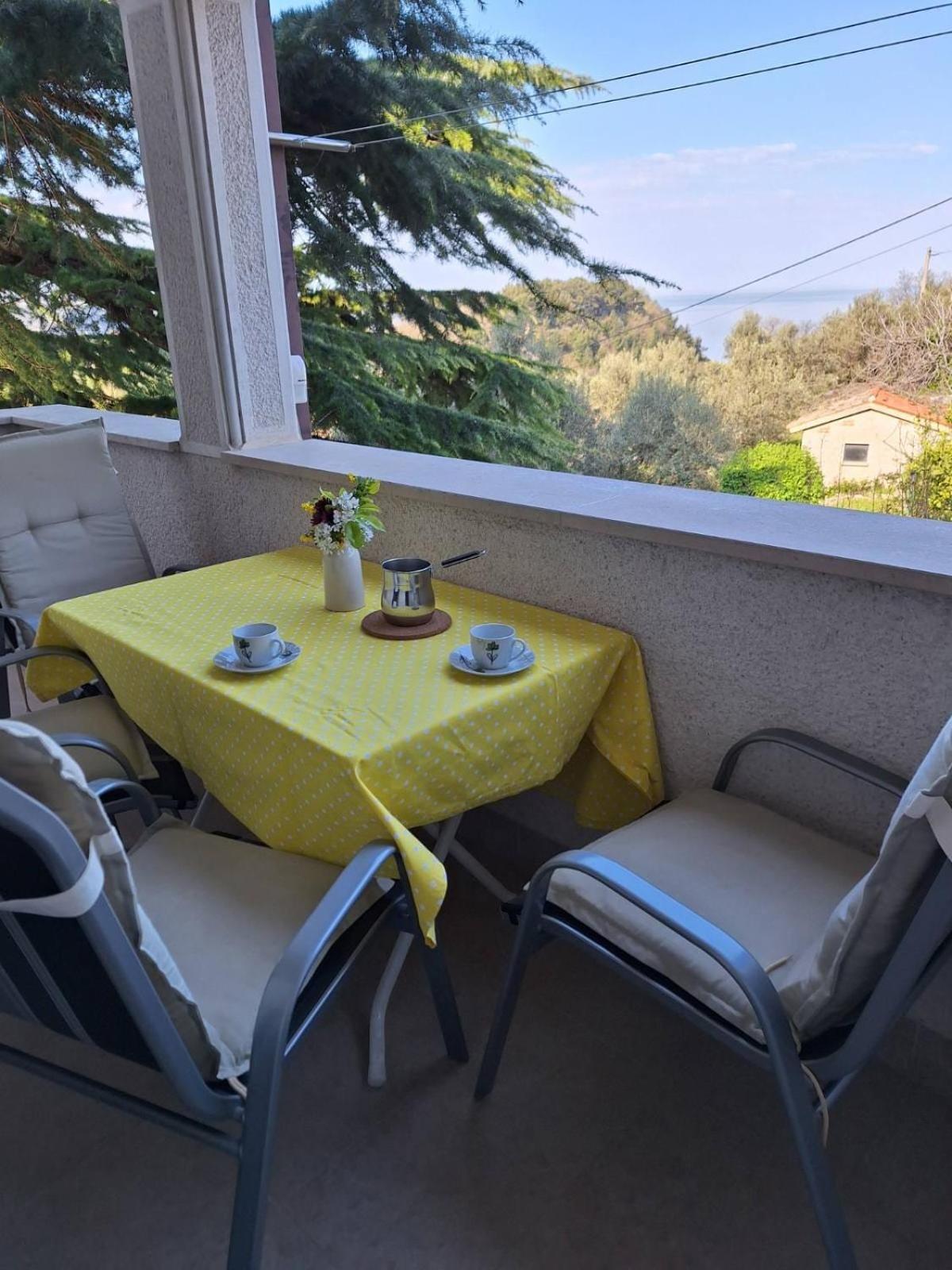 شقة House Olive Garden سترونجان المظهر الخارجي الصورة